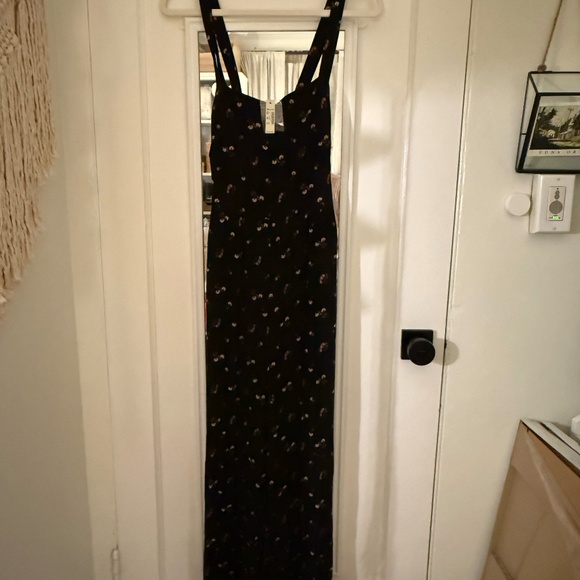 MADEWELL SMOCKED V-NECK FLORAL JUMPSUIT — SIZE 10 — NWT - Picture 5 of 5